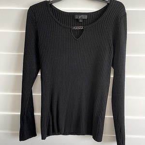 2 GNW long sleeve v-neck shirts size XL (1 black & 1 red)​